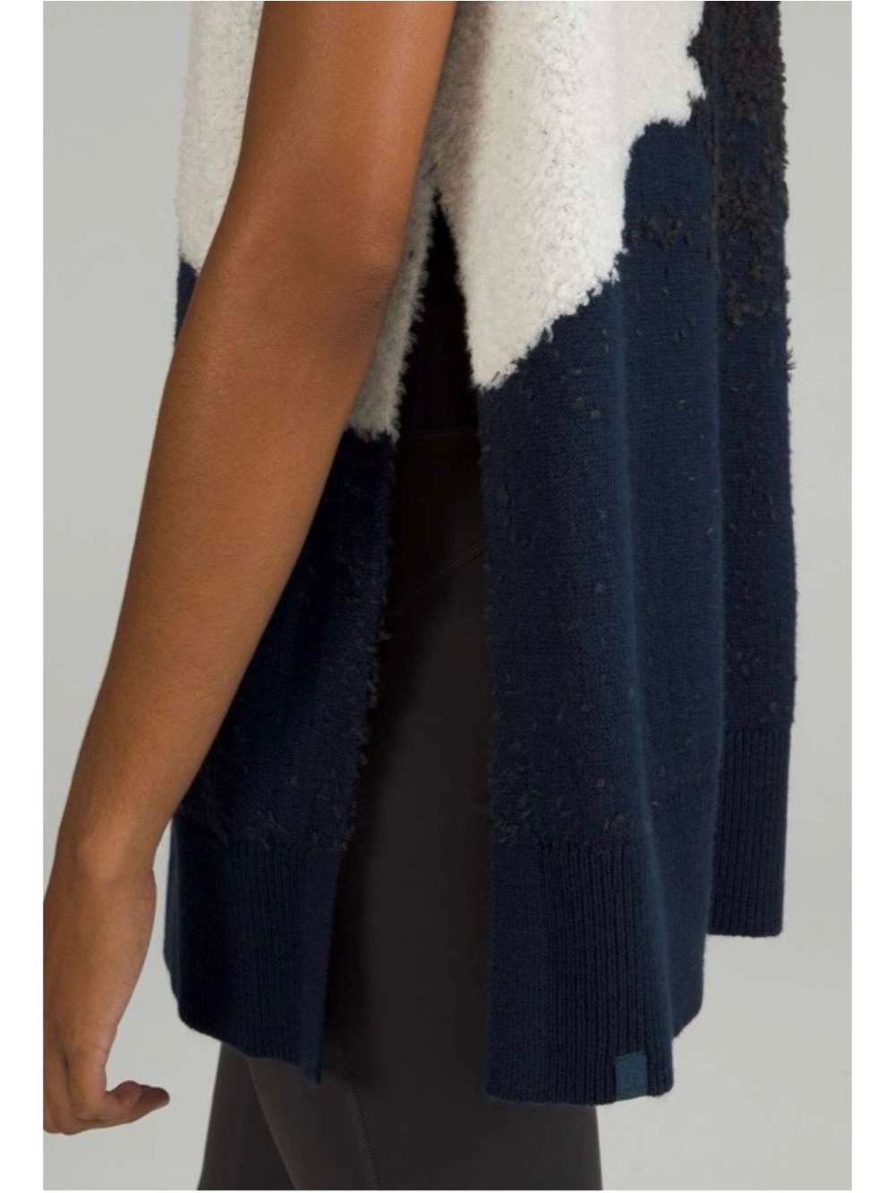 Lululemon Ombre Knit Textured Poncho, size 8 - Picture 3 of 14